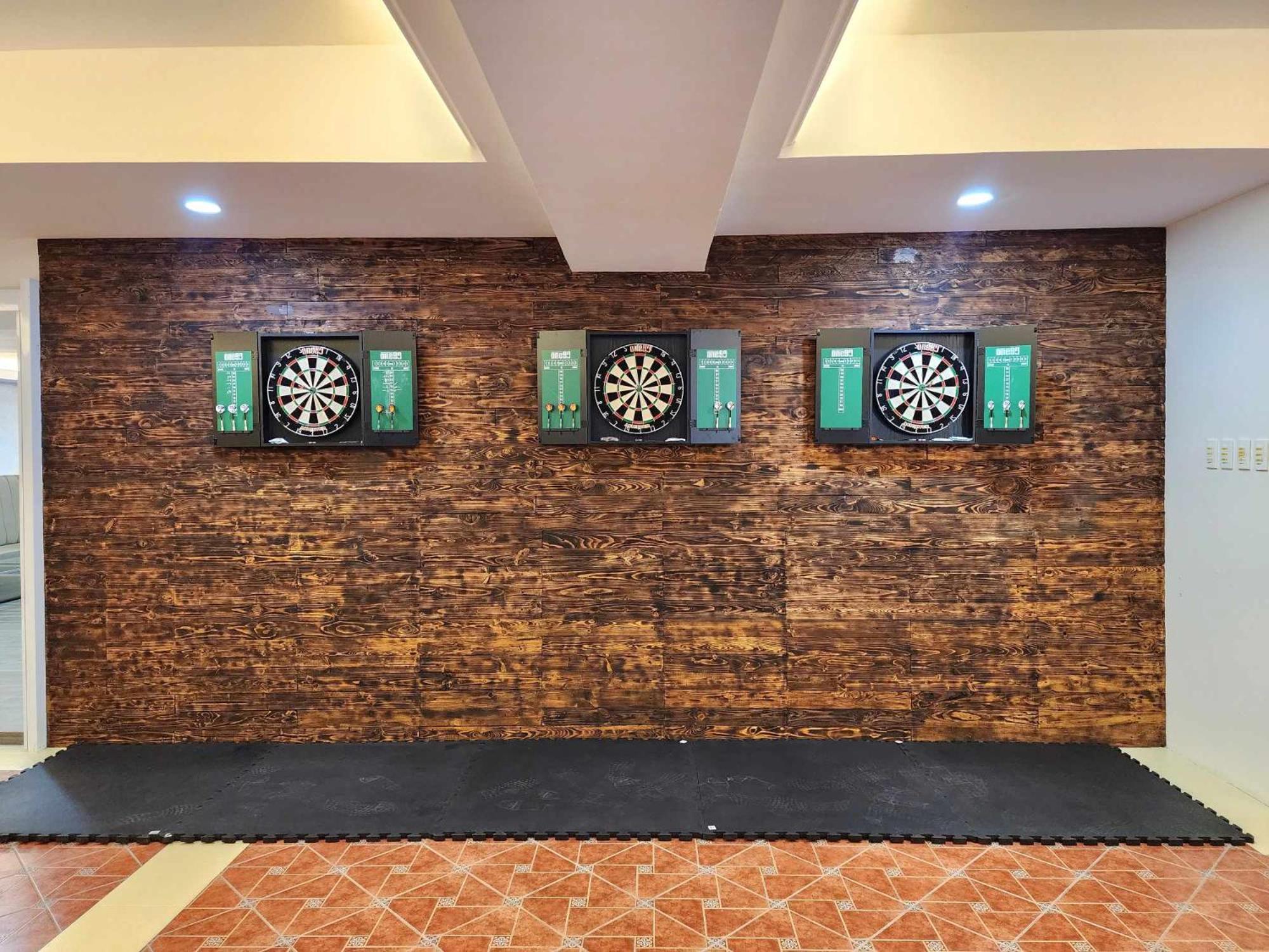 Burgundy Mckinley Place Service Apartment Manila Luaran gambar